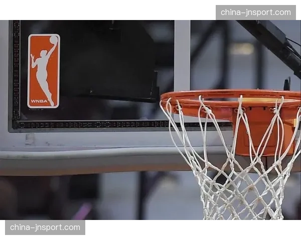 社交媒体推动WNBA关注度激增，但线下观赛体验仍是根本